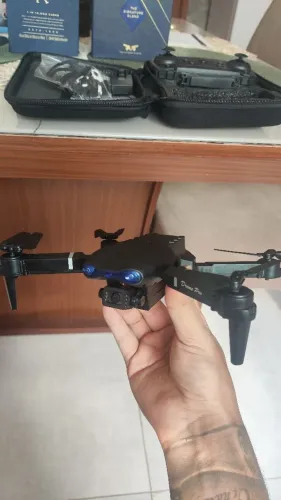 Vendo Drone Fpv com Câmera novo sem uso,completo com caixa ,bag e acessórios.
