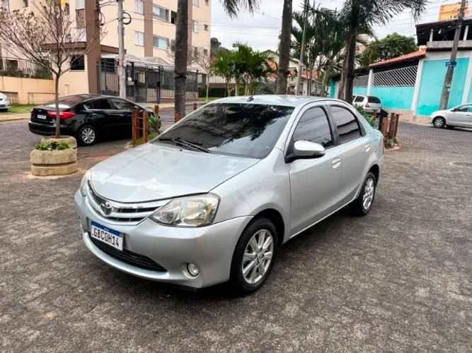 Toyota Etios XLS Sedan 1.5 Flex 16V 4P Aut. 2017