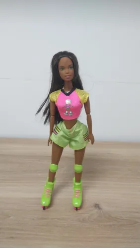 Boneca Barbie Patinadora