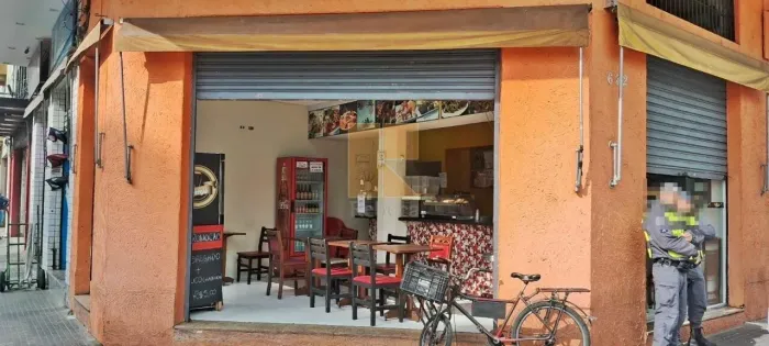 imovel de esquina movimentada com bar instalado