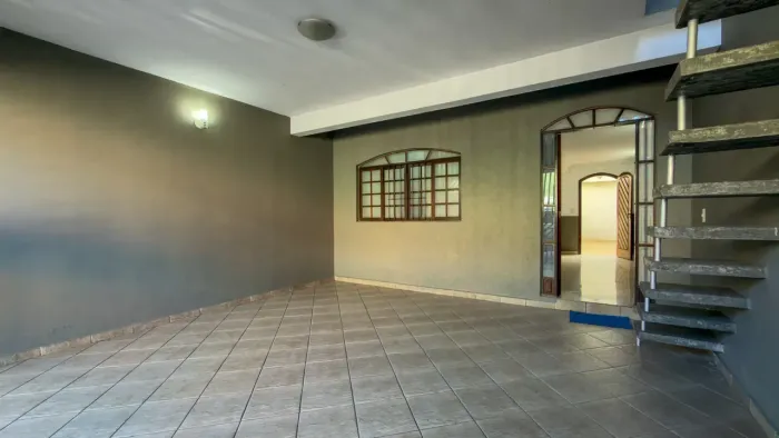 Sobrado para aluguel com 150 metros quadrados com 4 quartos em Cidade das Flores - Osasco