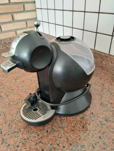 Cafeteira Nescafé Dolce Gusto