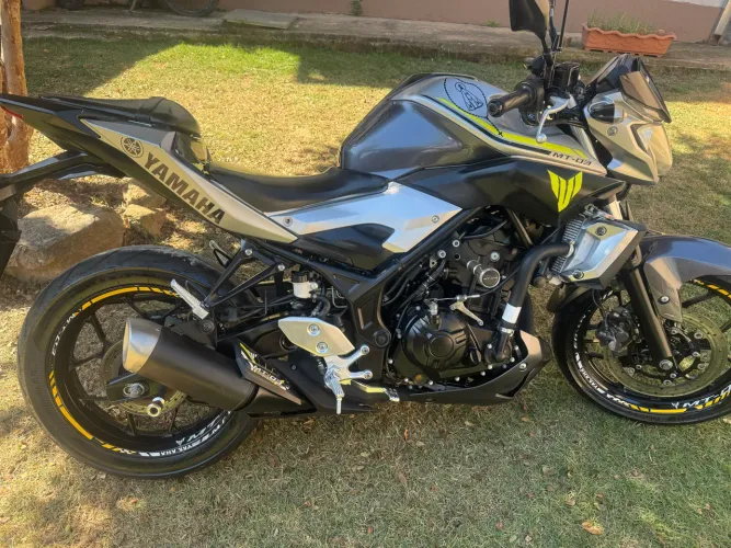 Moto muito boa e rápida tanto em trânsito quanto em estrada