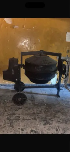 VENDO BETONEIRA MENEGOTTE PERFEITO ESTADO, TODA REVISADA
