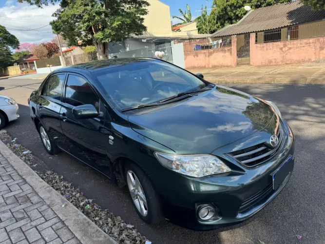 Toyota Corolla GLI 1.8 Flex 16V Aut. 2012