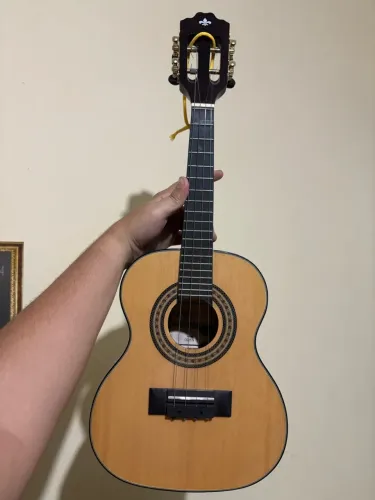 Cavaquinho Strinberg semi novo