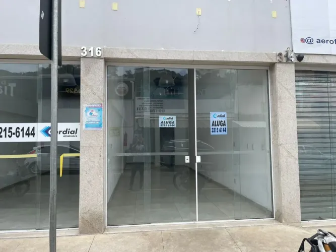 Centro comercial para aluguel tem 30 metros quadrados em Aeroporto - Juiz de Fora - MG