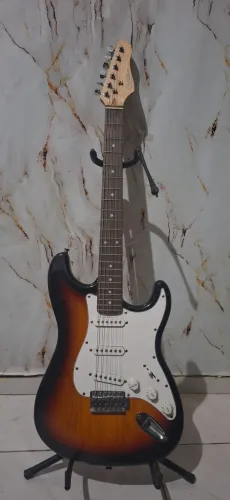 Belíssimo guitarra Giannini top