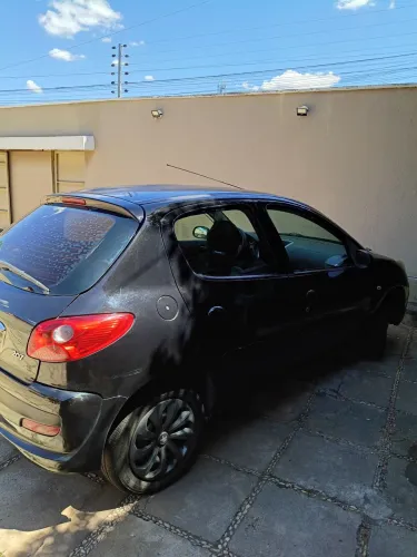 Peugeot 207 XR 1.4 Flex 8V 5P 2011