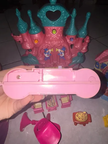 Castelo Barbie bebê 