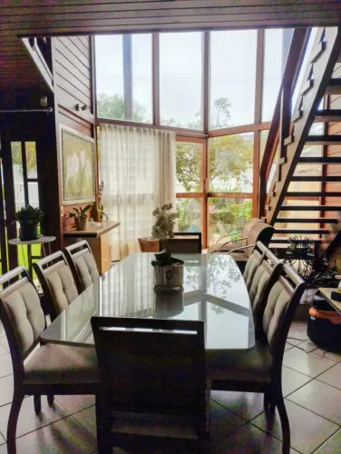 Imóvel para venda tem 360 metros quadrados com 5 quartos em Interlagos - Vila Velha - ES