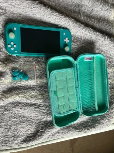 Nintendo Switch Lite + Pokémon Scarlet