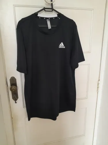 Camiseta Adidas original nova 