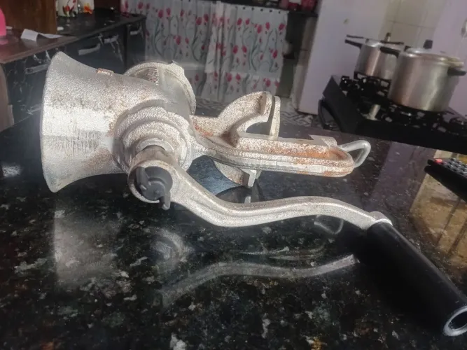 Moedor d carne semi novo manual