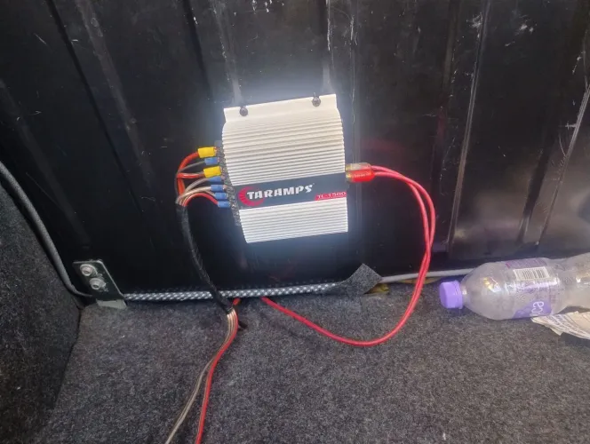 ? Caixa de Som Automotivo + Taramps TL-1500