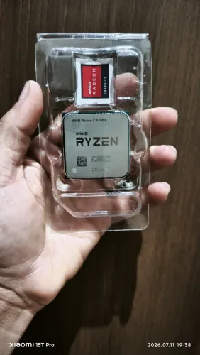 Vende Semi zero funcionando perfeitamente pouco tempo de usoProcessador AMD Ryzen 7 5700X