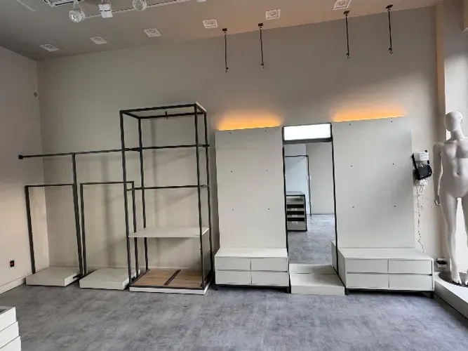 Móveis para loja de roupa