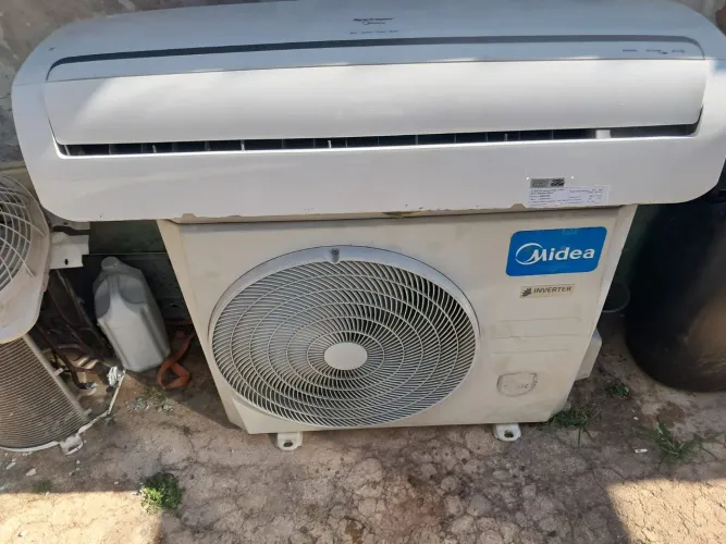 Ar condicionado Midea inverter 23 mil BTUs 2.400$