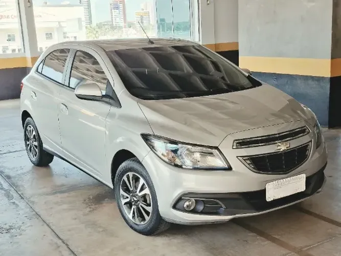 Chevrolet Onix Hatch LTZ 1.4 8V Flex Power Aut. 4P 2015