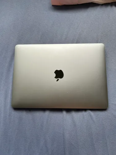Macbook M1