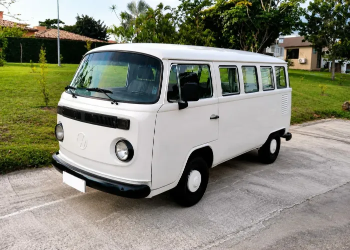 Volkswagen Kombi Standard/ Luxo/ Serie Prata 1996