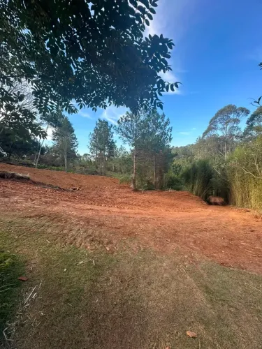 Lotes Amplos em Mairinque para Construir seu Refúgio em meio a natureza.