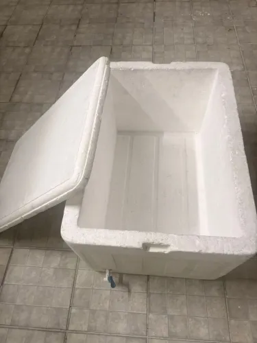 Caixa isopor 120 L por R$ 150