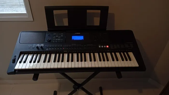Teclado Yamaha PSR-E453 Completo + Capa + Suporte + Manuais | Excelente Estado