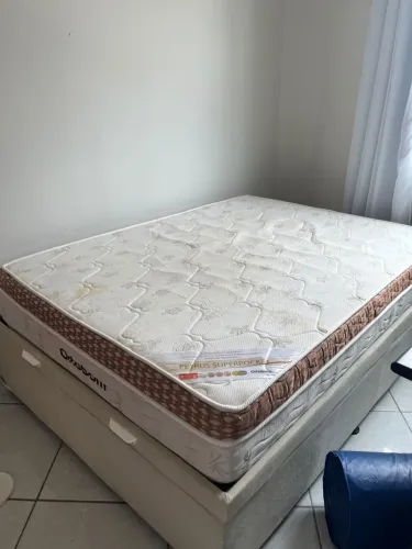 Cama box baú de Casal