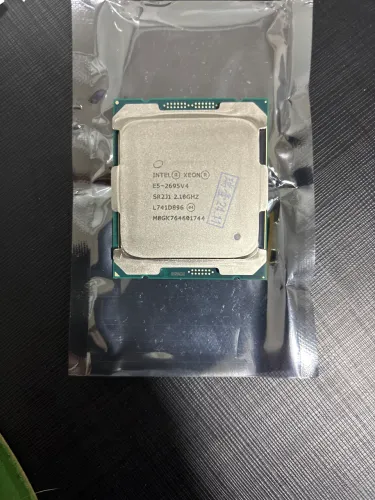 Processador Intel Xeon E5 2695 v4