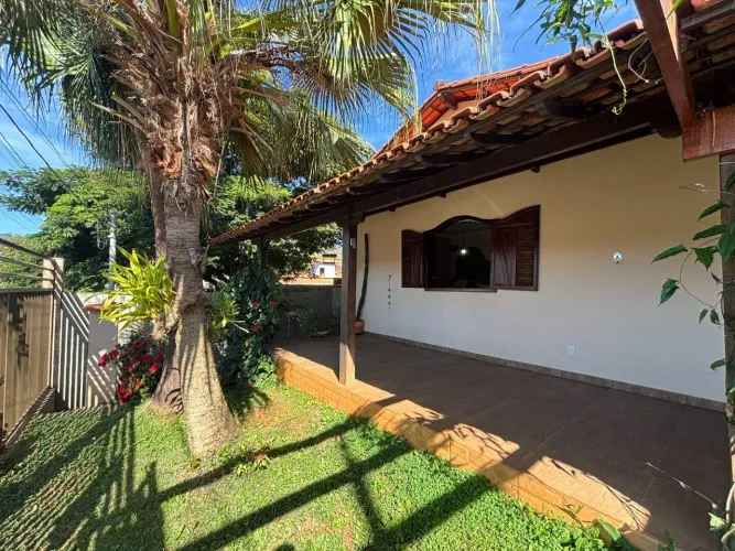 Casa à venda no bairro Nossa Senhora da Paz - São Joaquim de Bicas/MG