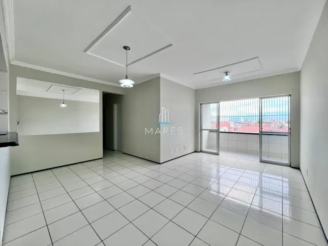 Apartamento à Venda no Montese