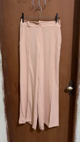 Calça pantalona 