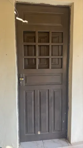 Portas de madeira maciça 