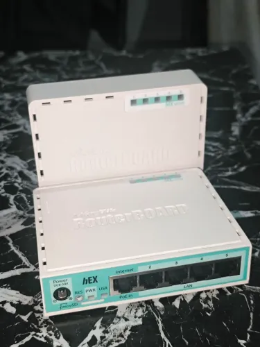 MIKROTIK RB 750 GR3