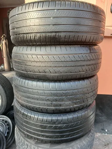 Vendo os quatro pneus aro 17/265/65 xbri