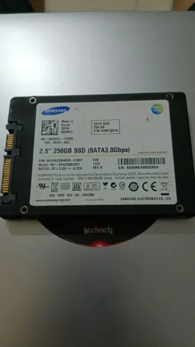 SSD Samsung PM810 256GB SATA lll 2.5" Saúde 76% Testado no CrystalDiskinfo