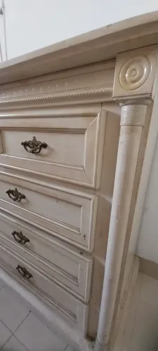 Cômoda vintage de madeira com 9 gavetas