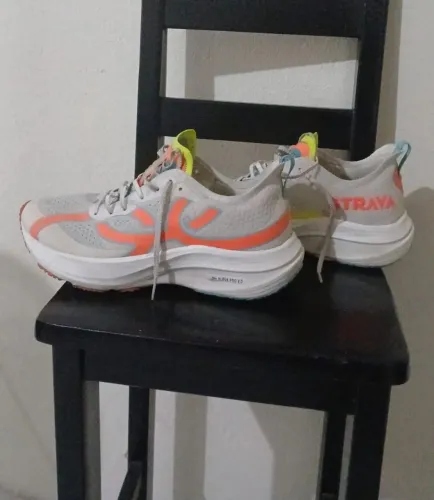 Tênis Strava Corre