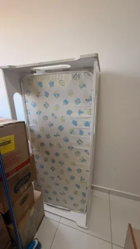 Cama Infantil de Madeira Branca com Colchão