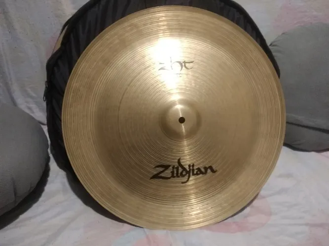 Prato China Zildjian ZHT 18"