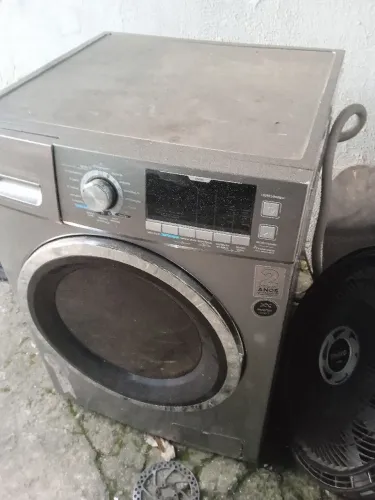 Máquina MideaLSD 10X2 220 para tirar peças
