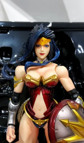Play Arts Kai No2 Dc Variant Wonder Woman Mulher Maravilha Action Figure