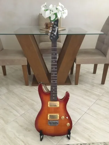 Ibanez GSA220FM com upgrades de captador Spirit