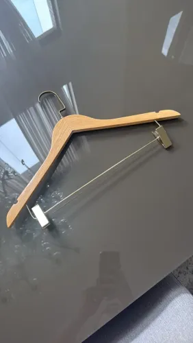 65 cabides com presilha