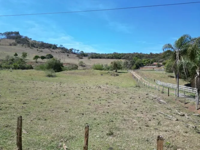 Terrado em Itapeva-MG  de 20 mil metros semi plano