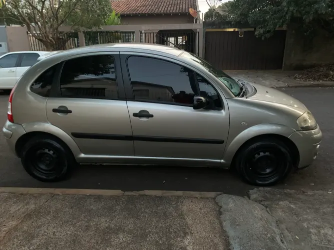 Citroen C3 GLX 1.4/ GLX Sonora 1.4 Flex 8V 5P 2009
