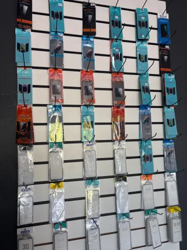 Promoção película e capinha por apenas 40 reais venha deixar seu celular novo 