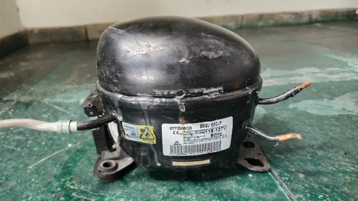 MOTOR COMPRESSOR DE REFRIGERADO EMBRACO EM2U 110V