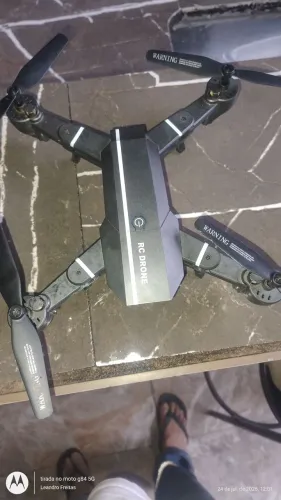 Vendo drone para retirar peças